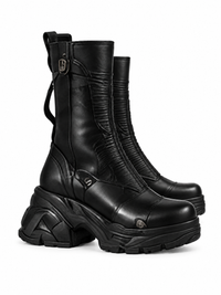 Women's Circuit 001 boot black — isolated side view on pure white background, digital design concept render.
